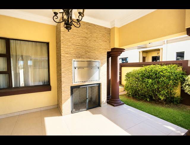 6 BEDROOM GOLF ESTATE FOR SALE IN BLUE VALLEY GOLF ESTATE